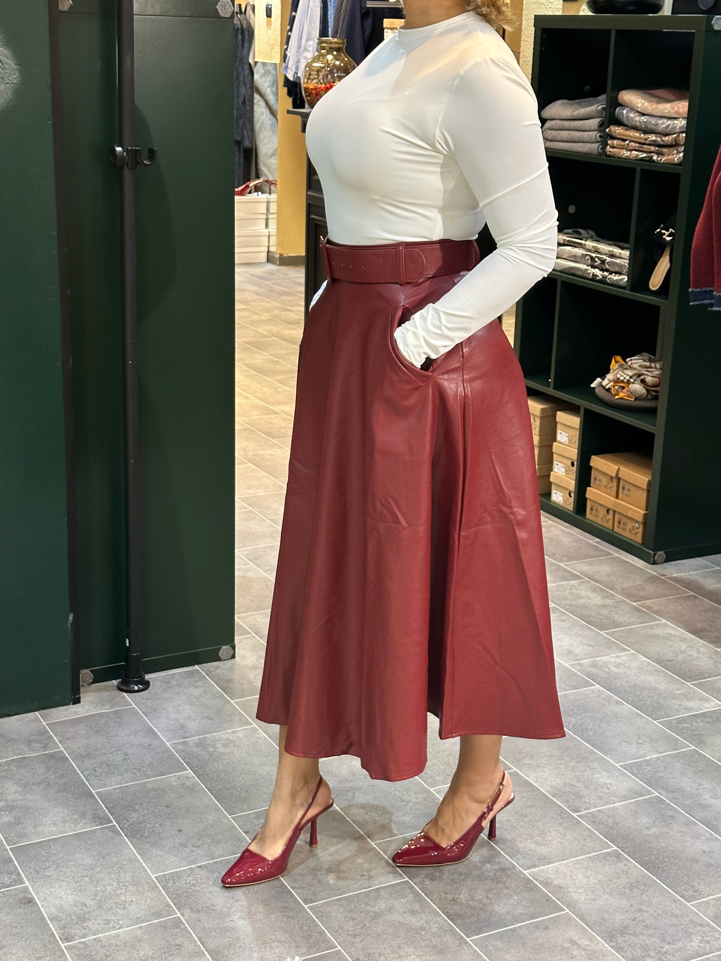 Jupe à poche similicuir