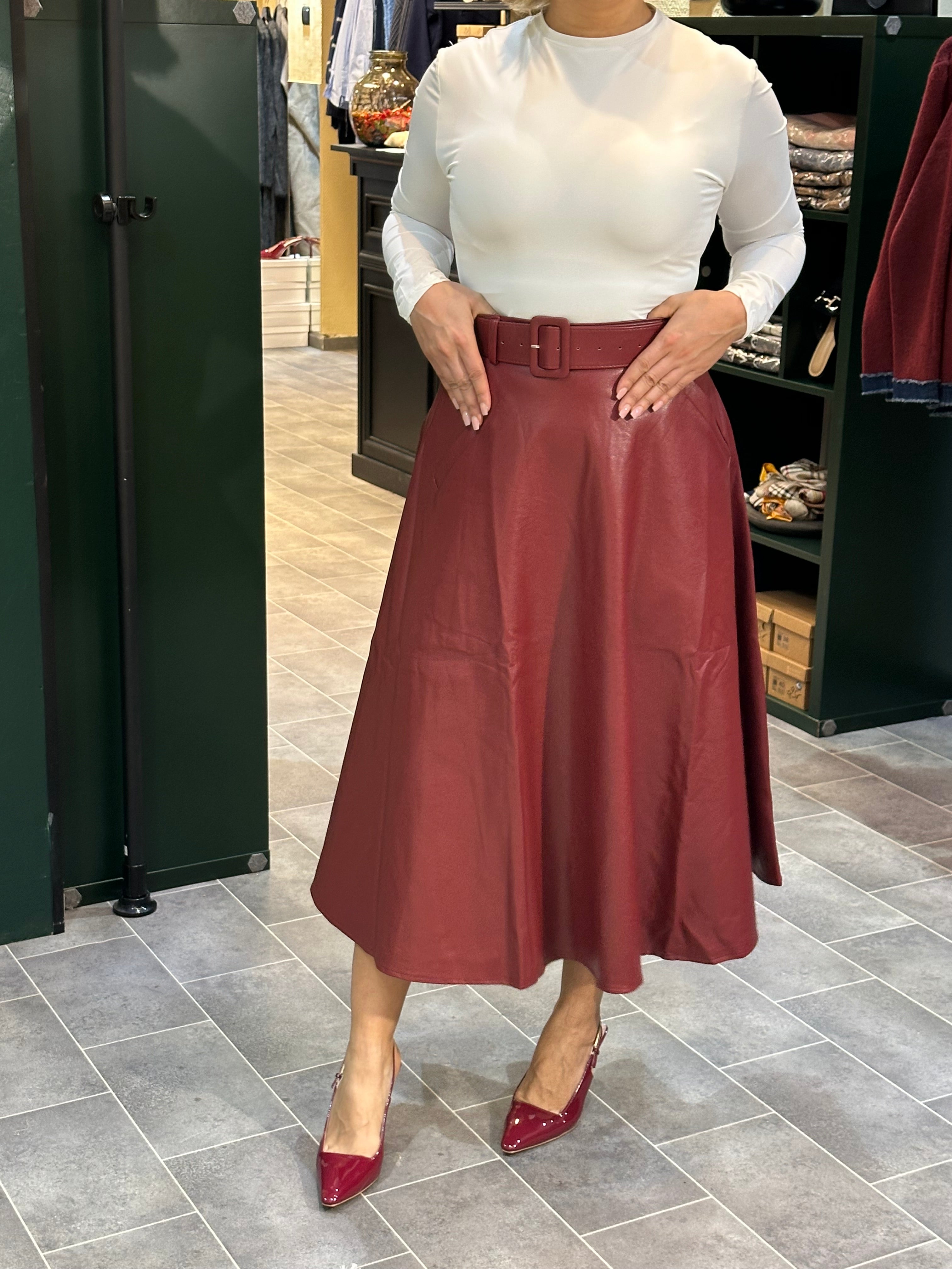 Jupe à poche similicuir